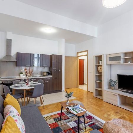 Central Gozsdu Apartment In The Party Street 부다페스트 외부 사진