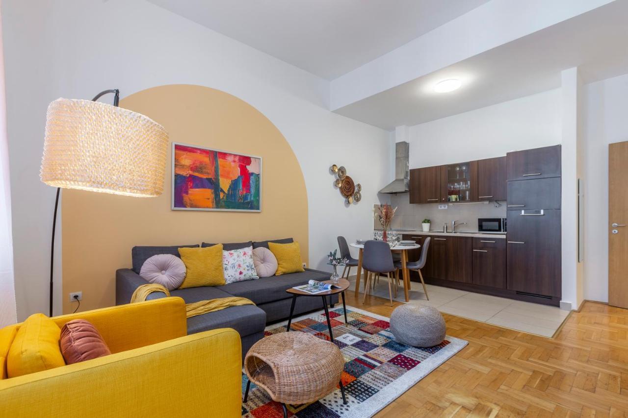 Central Gozsdu Apartment In The Party Street 부다페스트 외부 사진