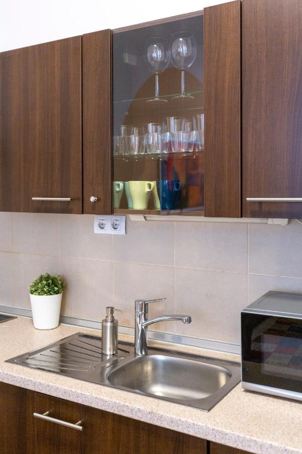 Central Gozsdu Apartment In The Party Street 부다페스트 외부 사진